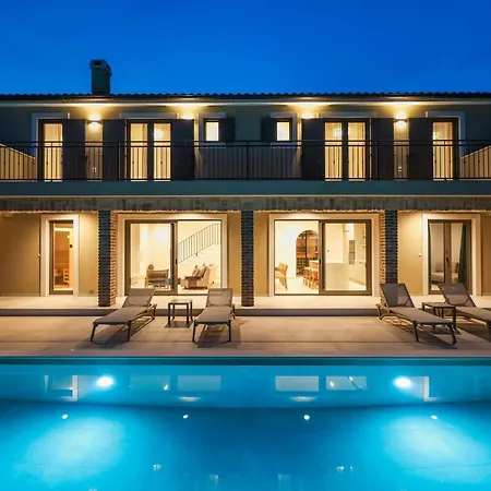 Villa New Bombovi Dvori With Pool, Gym & Sauna