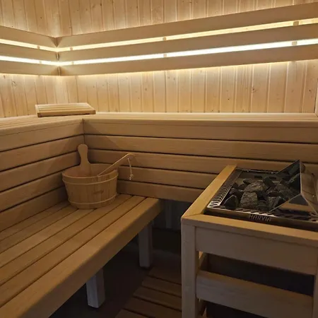 Villa New Bombovi Dvori With Pool, Gym & Sauna