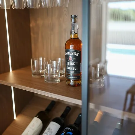 New Bombovi Dvori With Pool, Gym & Sauna * Privlaka (Zadar)
