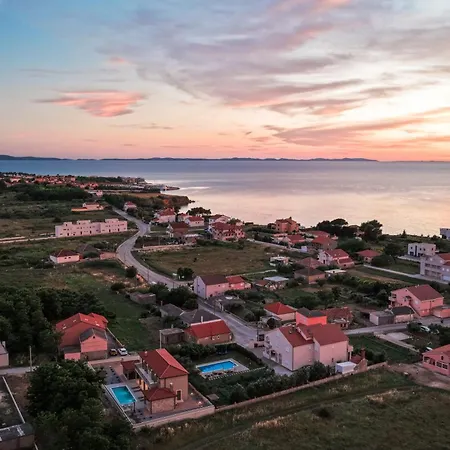 New Bombovi Dvori With Pool, Gym & Sauna Villa Privlaka (Zadar)