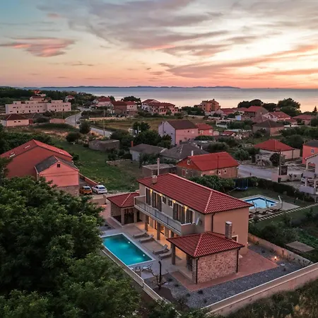 Villa New Bombovi Dvori With Pool, Gym & Sauna Privlaka (Zadar)